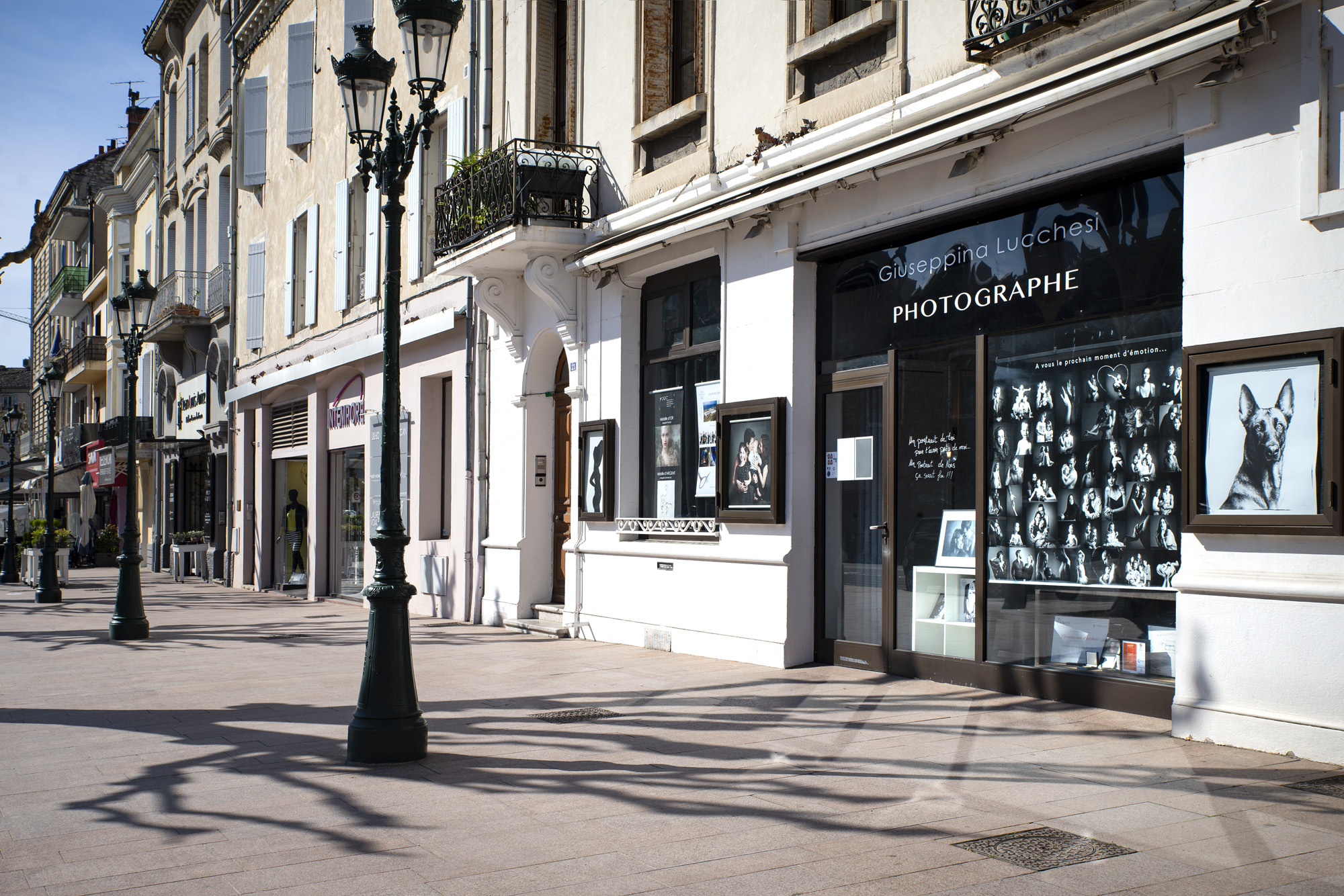 Photographe GIUSEPPINA LUCCHESI Vue vitrine Ext